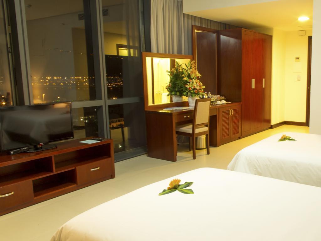 Da Nang Han River Hotel Bagian luar foto